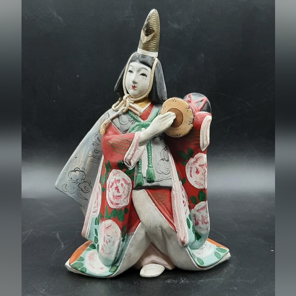 Vintage Chalkware Asian Geisha Girl With Drum Traditional Dress 1955 Japan - Picture 1 of 8